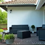 Tuecsoektanya Vendeghaz Villa
