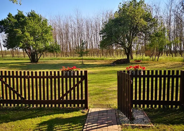 Tuecsoektanya Vendeghaz Villa