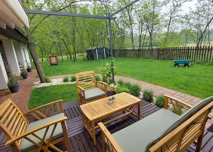 Villa Tuecsoektanya Vendeghaz *